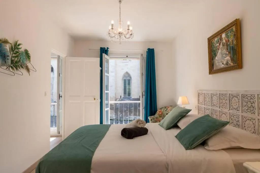 Bien D'Exception En Face Du Palais Des Papes Apartment Avignon